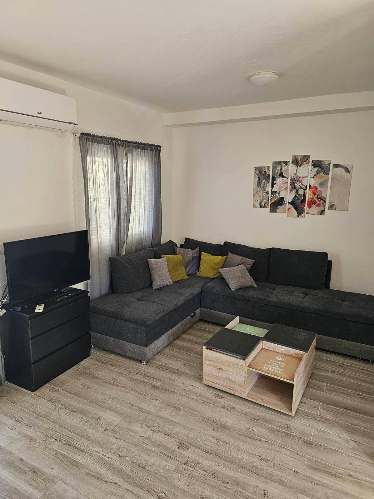 Apartmani Alma Podgora Eksteriør bilde